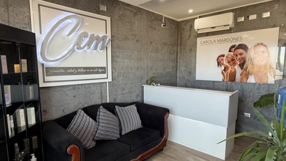 Recepción de la Clínica Carola Mardones en Chillán